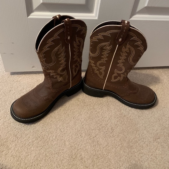 justin boots round toe